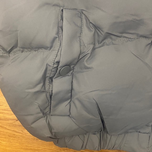 Clearance Gray Cropped Zip up Puffer Coat Jacket medium Presidents Day sale - Picture 3 of 5